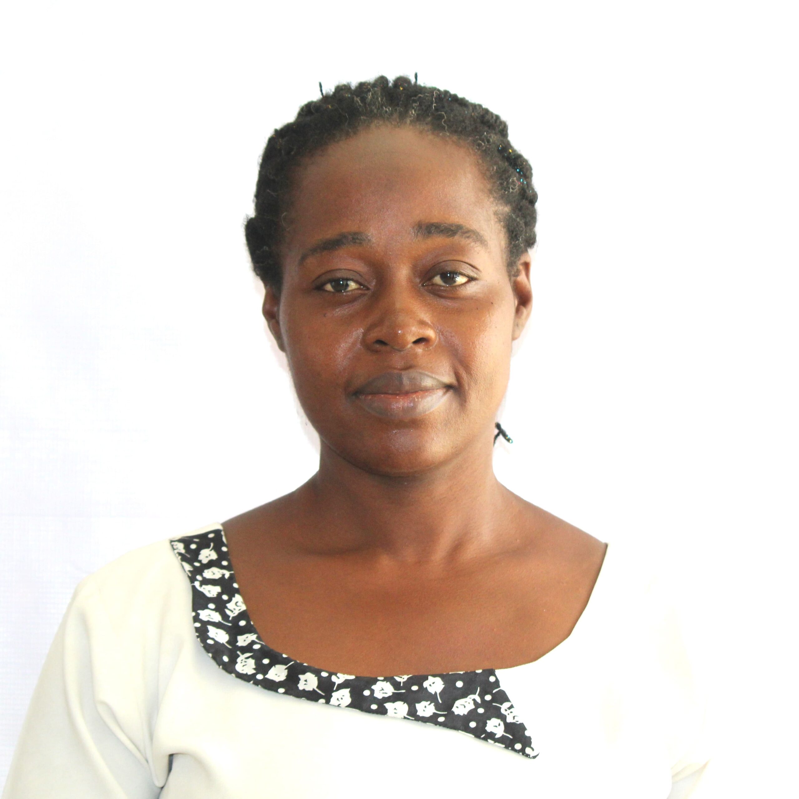 Mme Aline TIGA AYISSI_1Technicienne de laboratoire